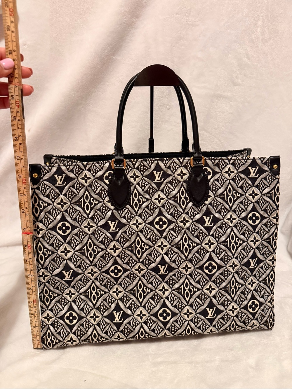 Limited Edition Louis Vuitton OTG GM Tote “Since 1854” Collection With Microchip - Picture 2 of 16